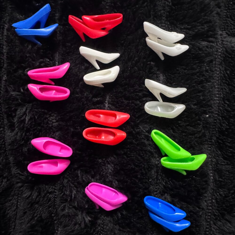 Vintage Barbie Shoe Lot